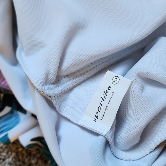 Tropical Monokinis 2 for 1 - Picture 7 of 10